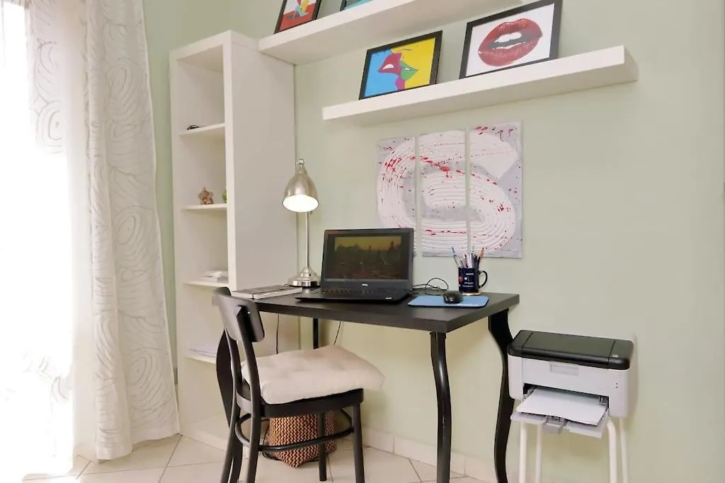 Relax Rome: Balcony Flat Near Gemelli Station Apartment Rome